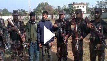 বিশ্বম্ভরপুর সীমান্তে বিজিবির হাতে দুই বাংলাদেশি যুবক আটক